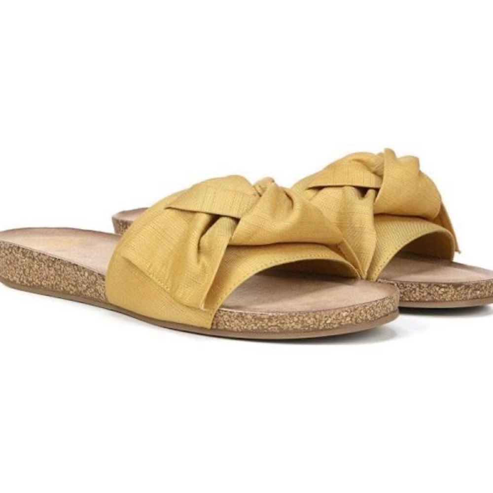 Fergalicious Moshi Sunflower Sandals Yellow Knotted Upper Cushion Insole Sz 8M